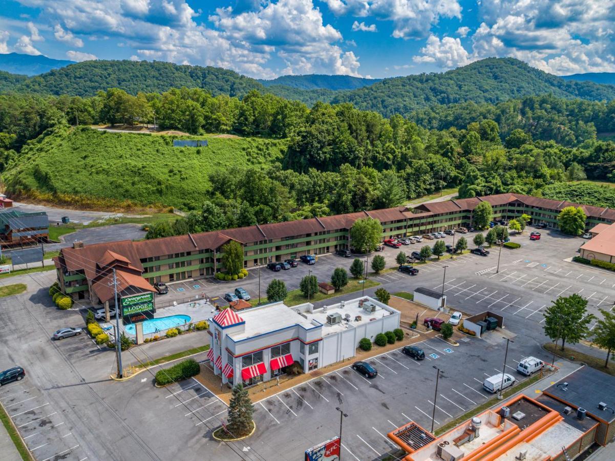 Days Inn By Wyndham Pigeon Forge South Exteriör bild